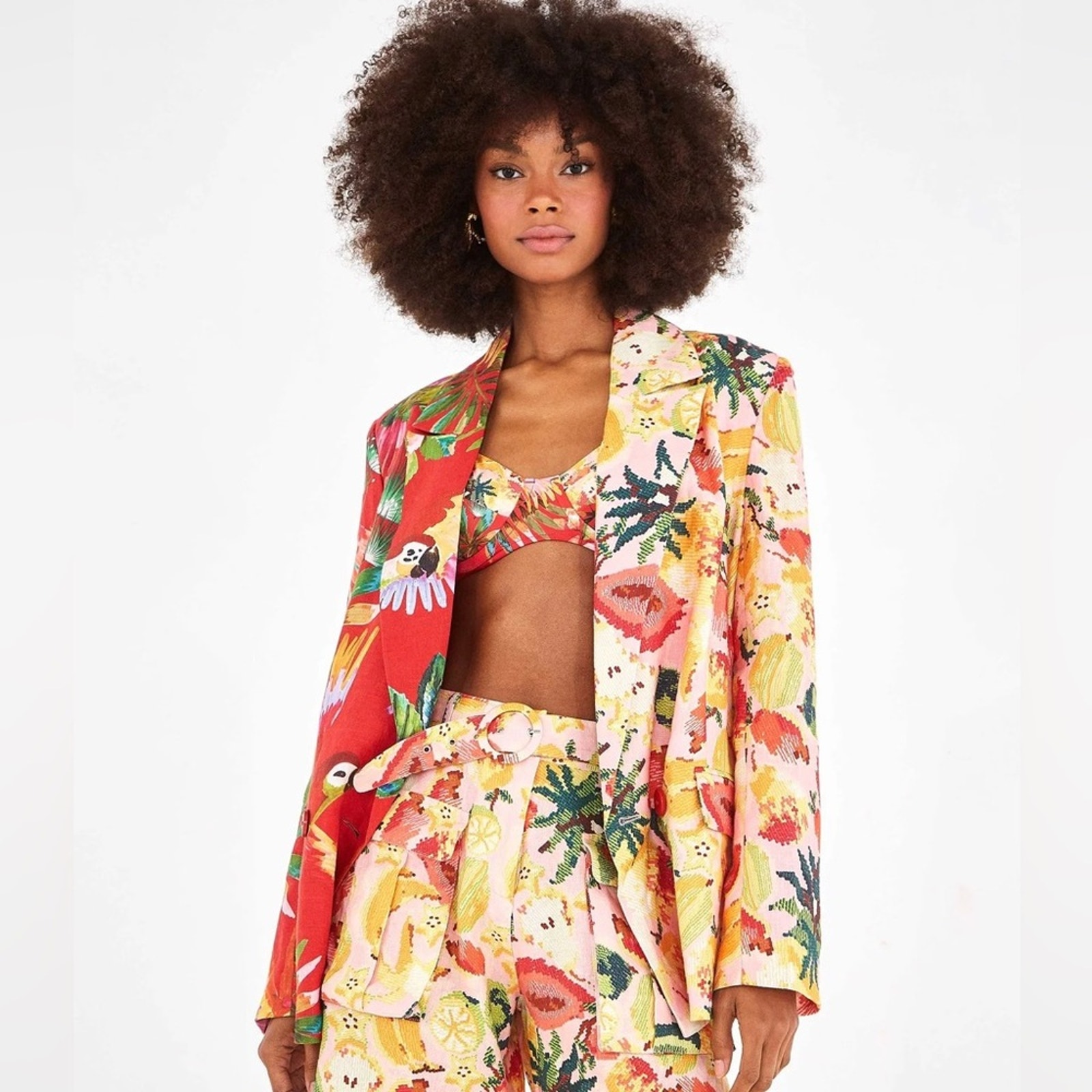 Farm Rio Macaw Mix Tropical Print 100% Linen Blazer Size Small Red Yellow Pink